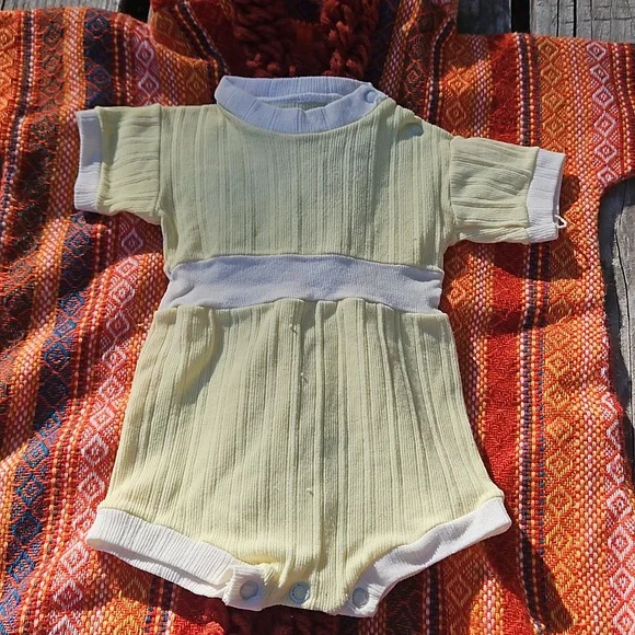 Vintage Handmade Baby Bunting with Set of Onises - Picture 6 of 15